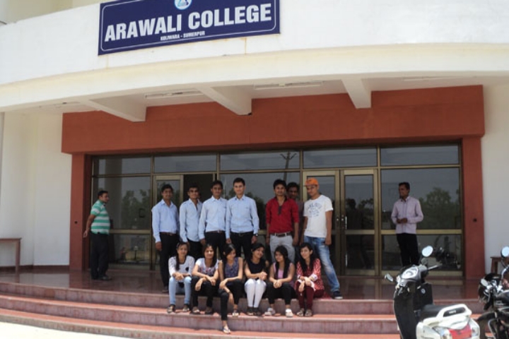 https://cache.careers360.mobi/media/colleges/social-media/media-gallery/21485/2018/12/31/Campus view of Arawali College Koliwara_Campus-view.jpg
